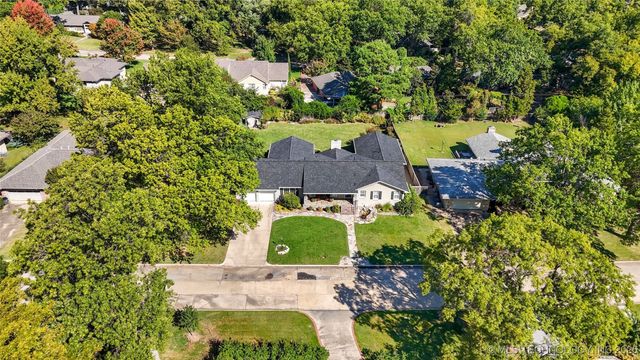 2881 E 35th Place, Tulsa, OK 74105