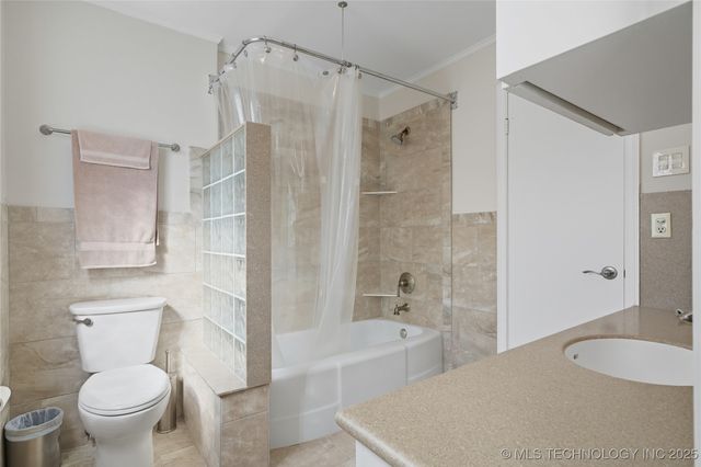 2881 E 35th Place, Tulsa, OK 74105