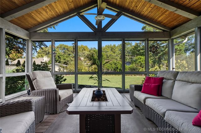 2881 E 35th Place, Tulsa, OK 74105