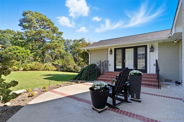 2881 E 35th Place, Tulsa, OK 74105