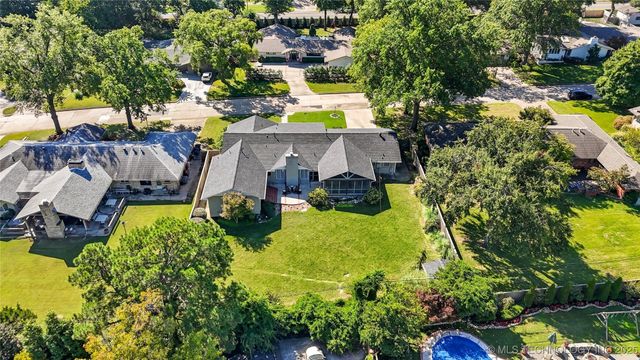 2881 E 35th Place, Tulsa, OK 74105