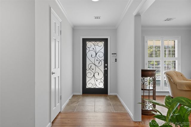 2881 E 35th Place, Tulsa, OK 74105