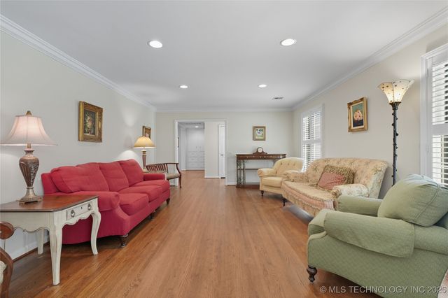 2881 E 35th Place, Tulsa, OK 74105