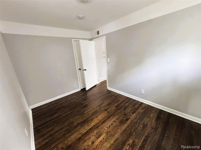 24644 Lauren Avenue, Warren, MI 48089