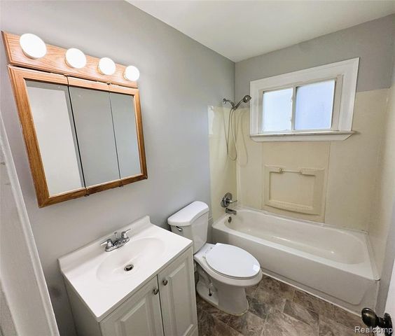 24644 Lauren Avenue, Warren, MI 48089
