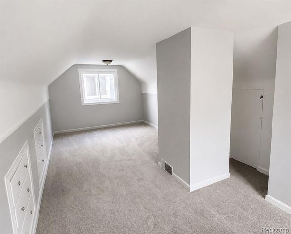 24644 Lauren Avenue, Warren, MI 48089