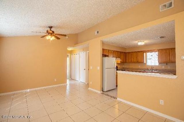 2548 AMERICAS CUP Circle E, Atlantic Beach, FL 32333