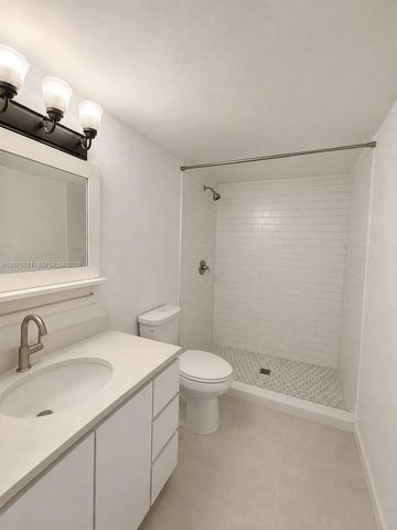 5055 NW 7th Street 1004, Miami, FL 33126