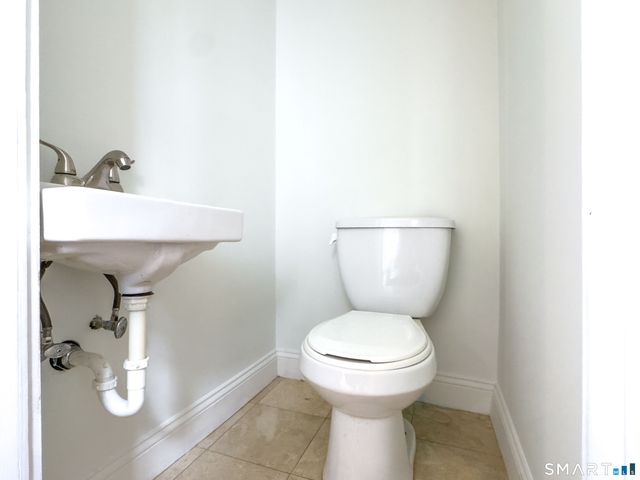 44 Quinsigamond Avenue, Waterbury, CT 06708