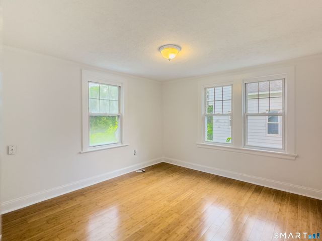 44 Quinsigamond Avenue, Waterbury, CT 06708