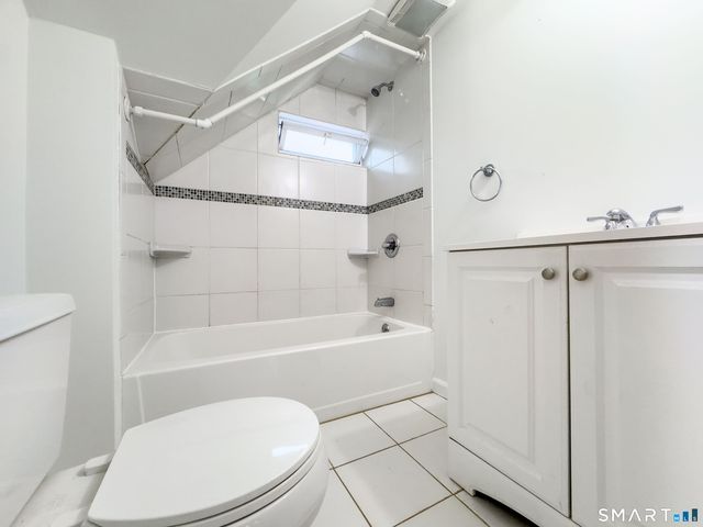 44 Quinsigamond Avenue, Waterbury, CT 06708