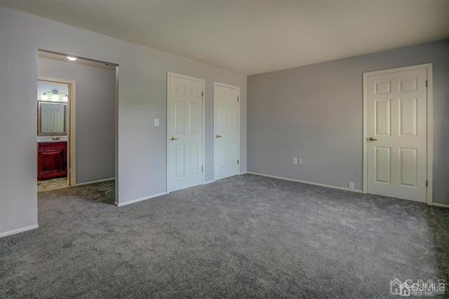 40 Staghorn Drive, Old Bridge, NJ 07747