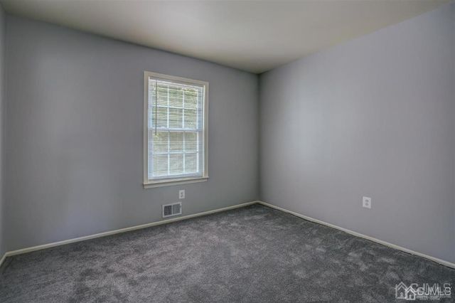 40 Staghorn Drive, Old Bridge, NJ 07747