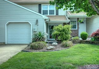 40 Staghorn Drive, Old Bridge, NJ 07747