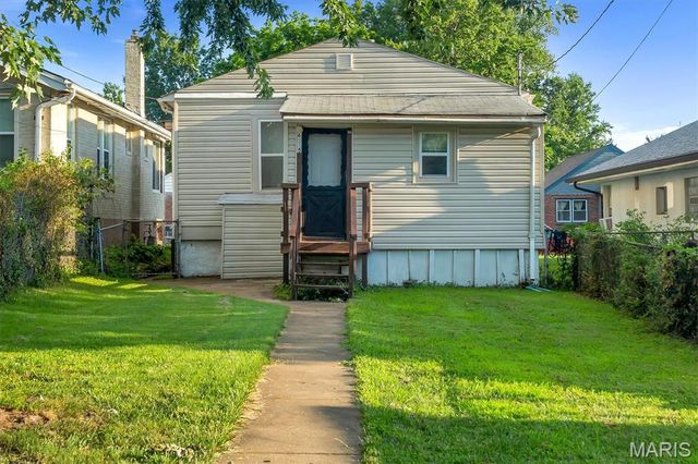 6835 Etzel Avenue, University City, MO 63130