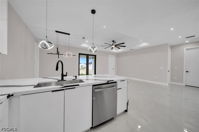 3620 6th ST SW, Lehigh Acres, FL 33976