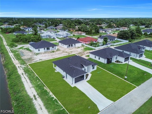 3620 6th ST SW, Lehigh Acres, FL 33976