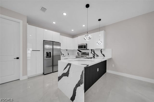 3620 6th ST SW, Lehigh Acres, FL 33976