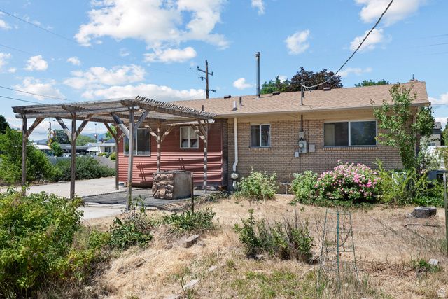 150 N CAVEMAN BLVD, American Fork, UT 84003