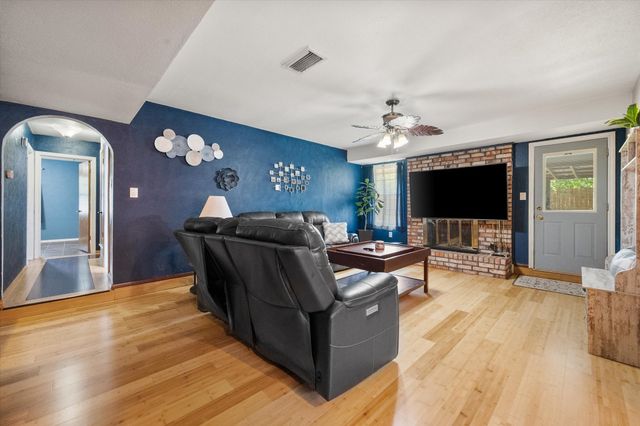 2508 Mardell Drive, Arlington, TX 76016
