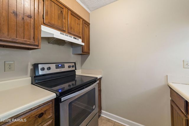 204 Long Plantation Boulevard B, Lafayette, LA 70508