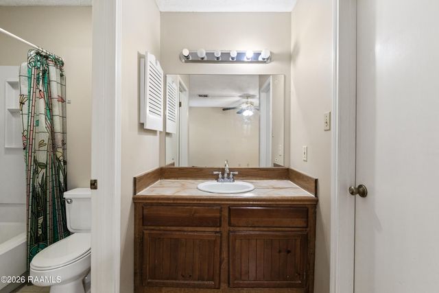 204 Long Plantation Boulevard B, Lafayette, LA 70508