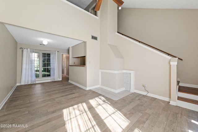 204 Long Plantation Boulevard B, Lafayette, LA 70508