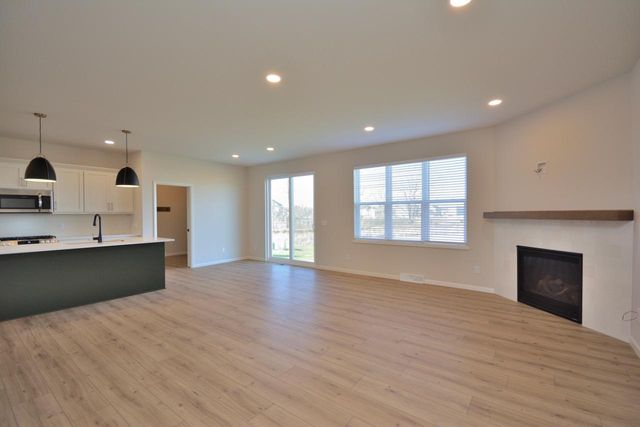 N53W19928 Kingair DRIVE, Menomonee Falls, WI 53051