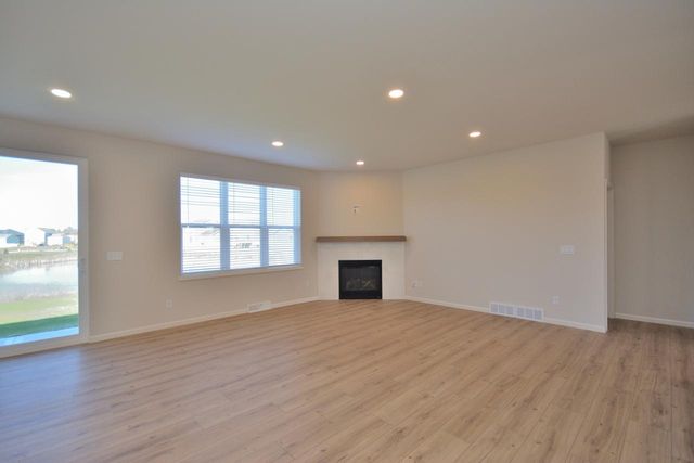 N53W19928 Kingair DRIVE, Menomonee Falls, WI 53051