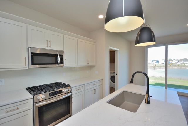 N53W19928 Kingair DRIVE, Menomonee Falls, WI 53051