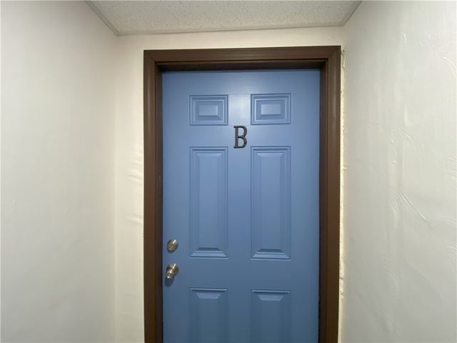 407 N Pittsburgh St, Connellsville, PA 15425