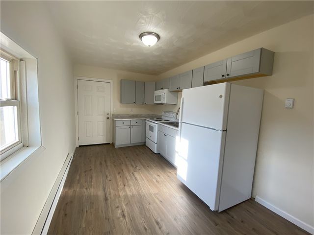 407 N Pittsburgh St, Connellsville, PA 15425