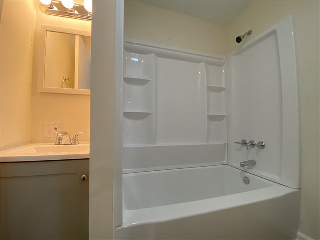 407 N Pittsburgh St, Connellsville, PA 15425