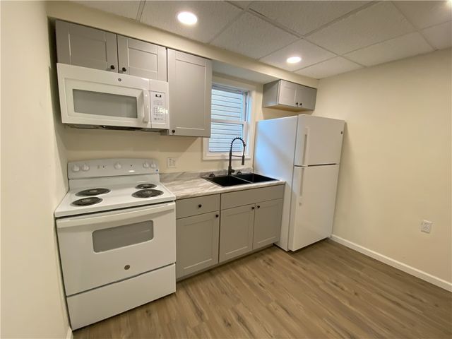 407 N Pittsburgh St, Connellsville, PA 15425