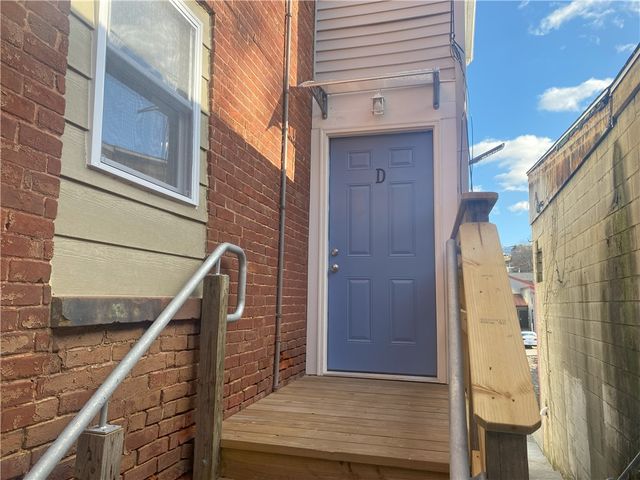 407 N Pittsburgh St, Connellsville, PA 15425