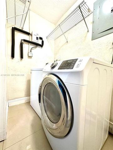 525 NW 15th Ter 525, Fort Lauderdale, FL 33311