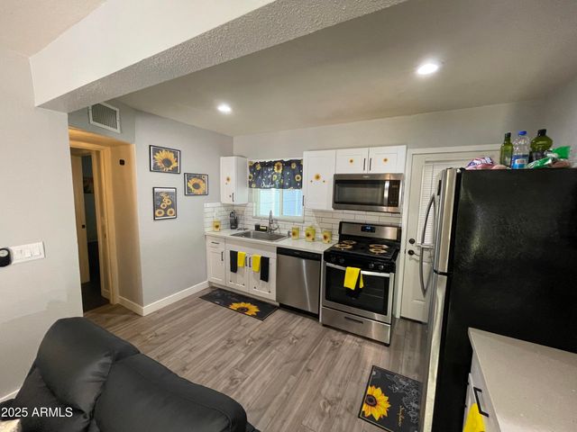 5963 W OCOTILLO Road, Glendale, AZ 85301