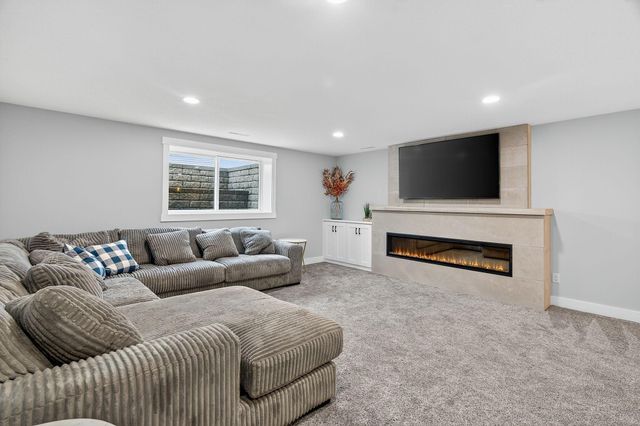 2333 Orion Street SW, Rochester, MN 55902