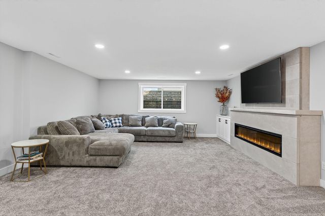 2333 Orion Street SW, Rochester, MN 55902