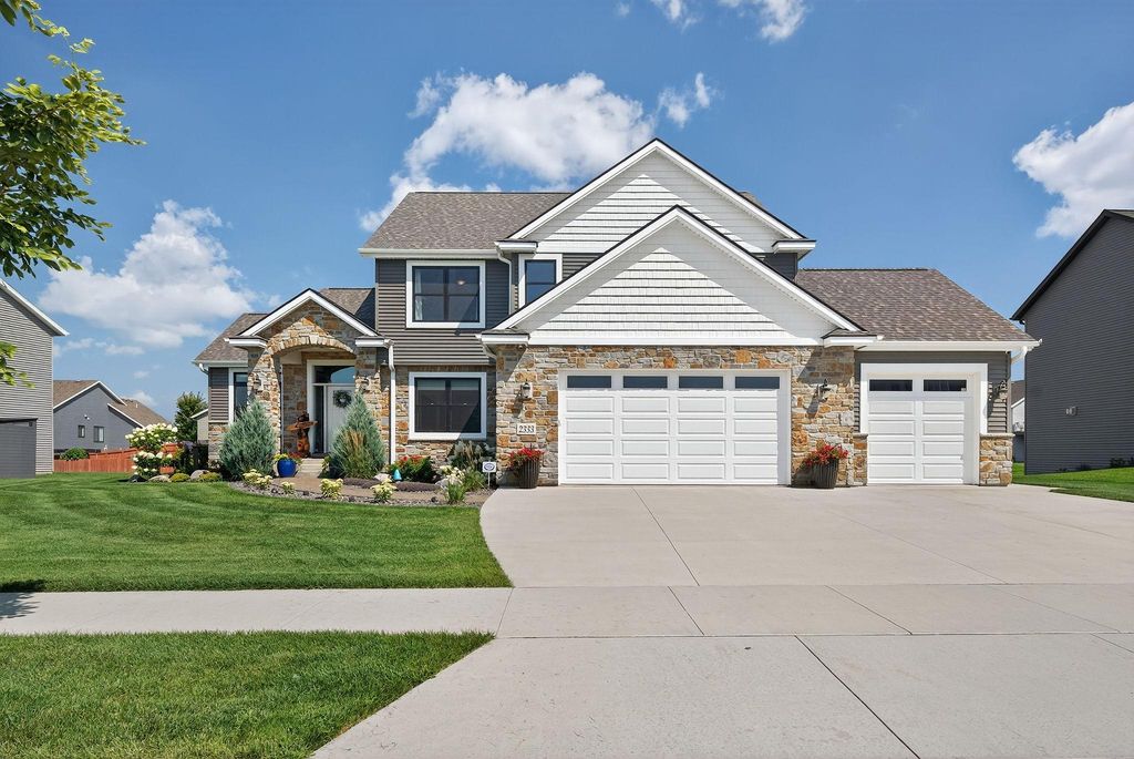 2333 Orion Street SW, Rochester, MN 55902