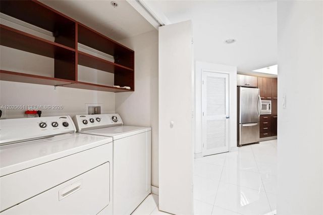 200 Sunny Isles Blvd 2-806, Sunny Isles Beach, FL 33160