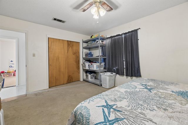 2187 Russell Dr., Longview, TX 75602