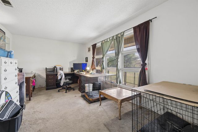 2187 Russell Dr., Longview, TX 75602