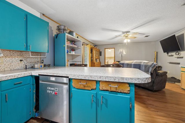 2187 Russell Dr., Longview, TX 75602