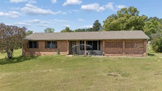 2187 Russell Dr., Longview, TX 75602