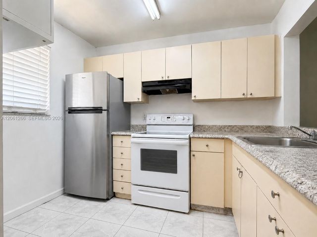 14925 SW 104th Street 3104, Miami, FL 33196