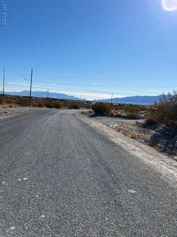 1820 South Omaha Avenue, Pahrump, NV 89048