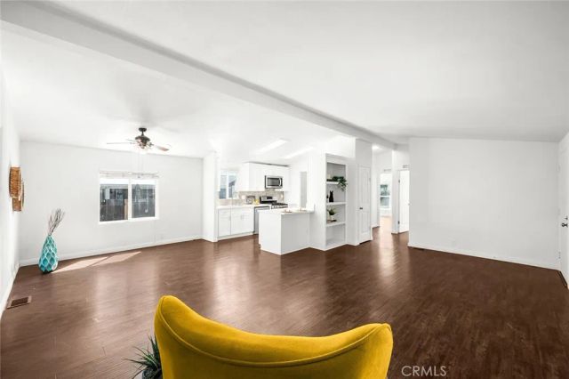 10412 Comstock, Corona, CA 92883