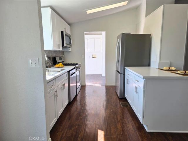 10412 Comstock, Corona, CA 92883