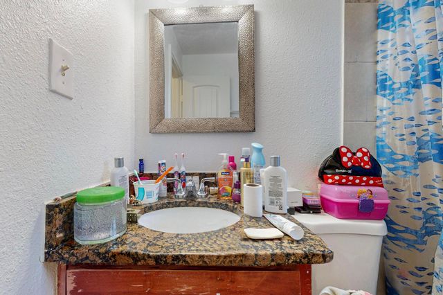 412 Texas Street NE, Albuquerque, NM 87108